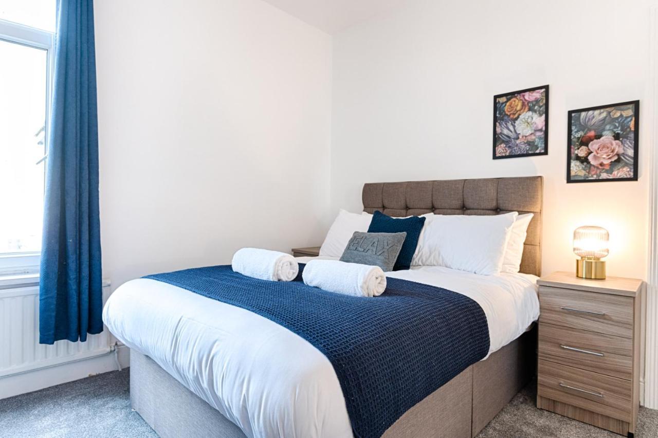 Make This Your Base! Tv In Every Bedroom! Merthyr Tydfil Buitenkant foto