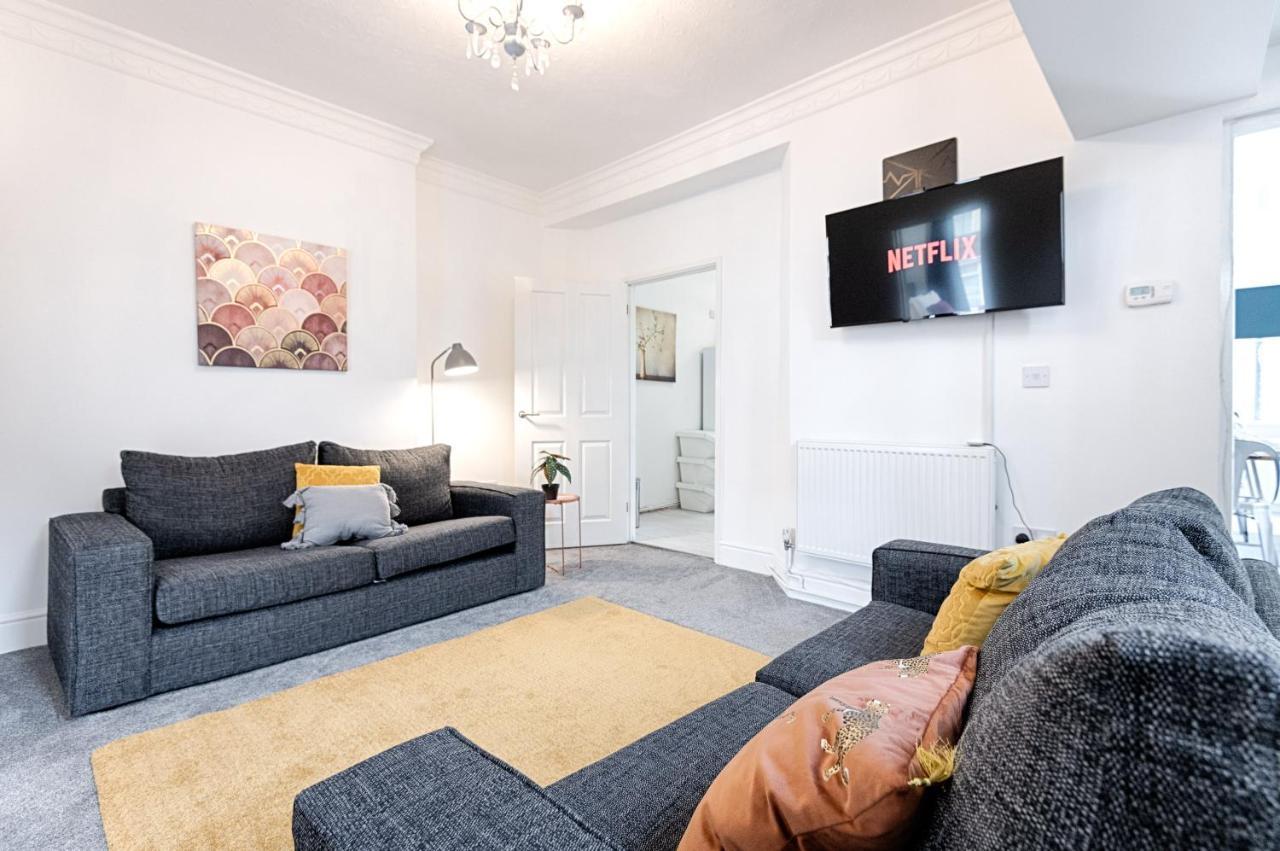 Make This Your Base! Tv In Every Bedroom! Merthyr Tydfil Buitenkant foto