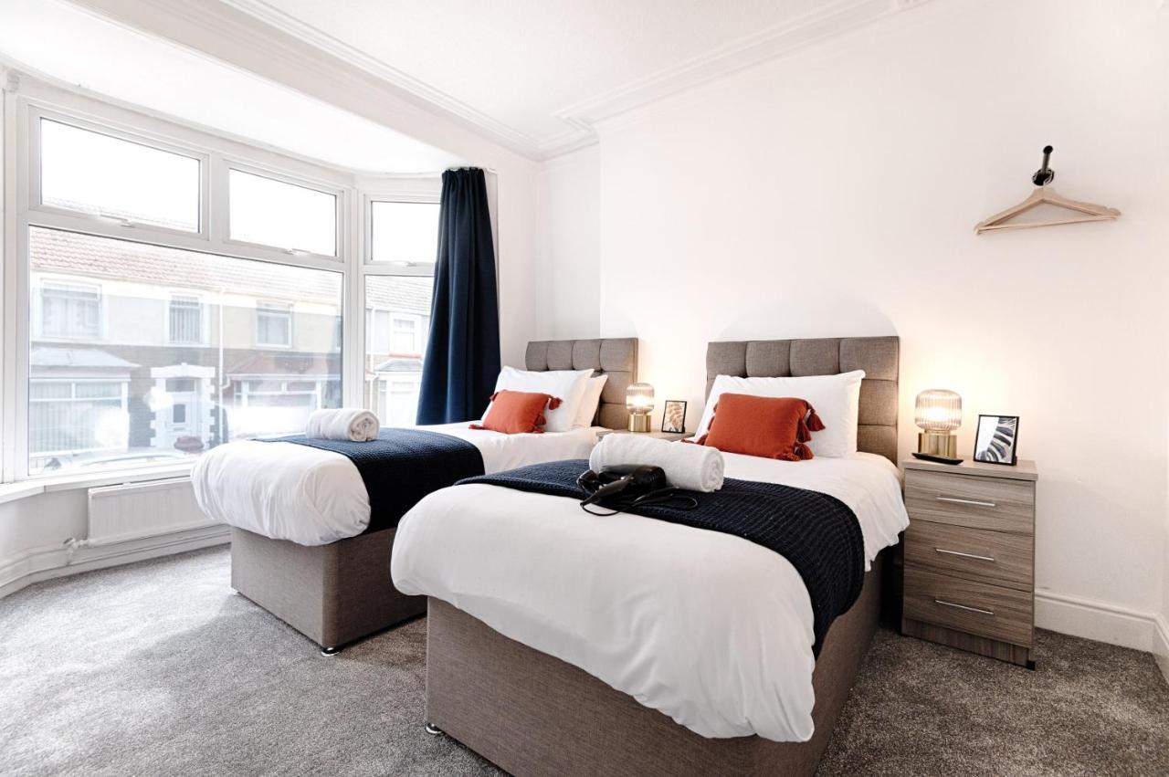 Make This Your Base! Tv In Every Bedroom! Merthyr Tydfil Buitenkant foto